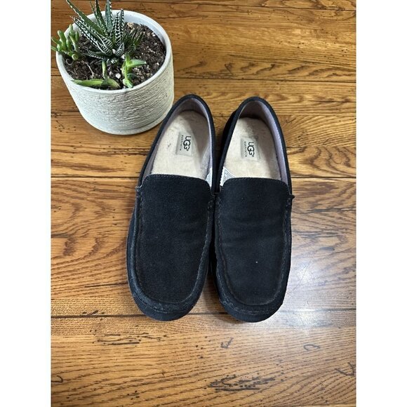 UGG Slippers Mens 10 Shearling Slip On Flats Black Suede Sheepskin - Picture 2 of 6